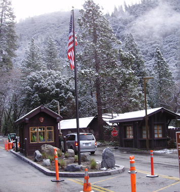 mtm-builders-Yosemite-Arch-Rock-Entrance